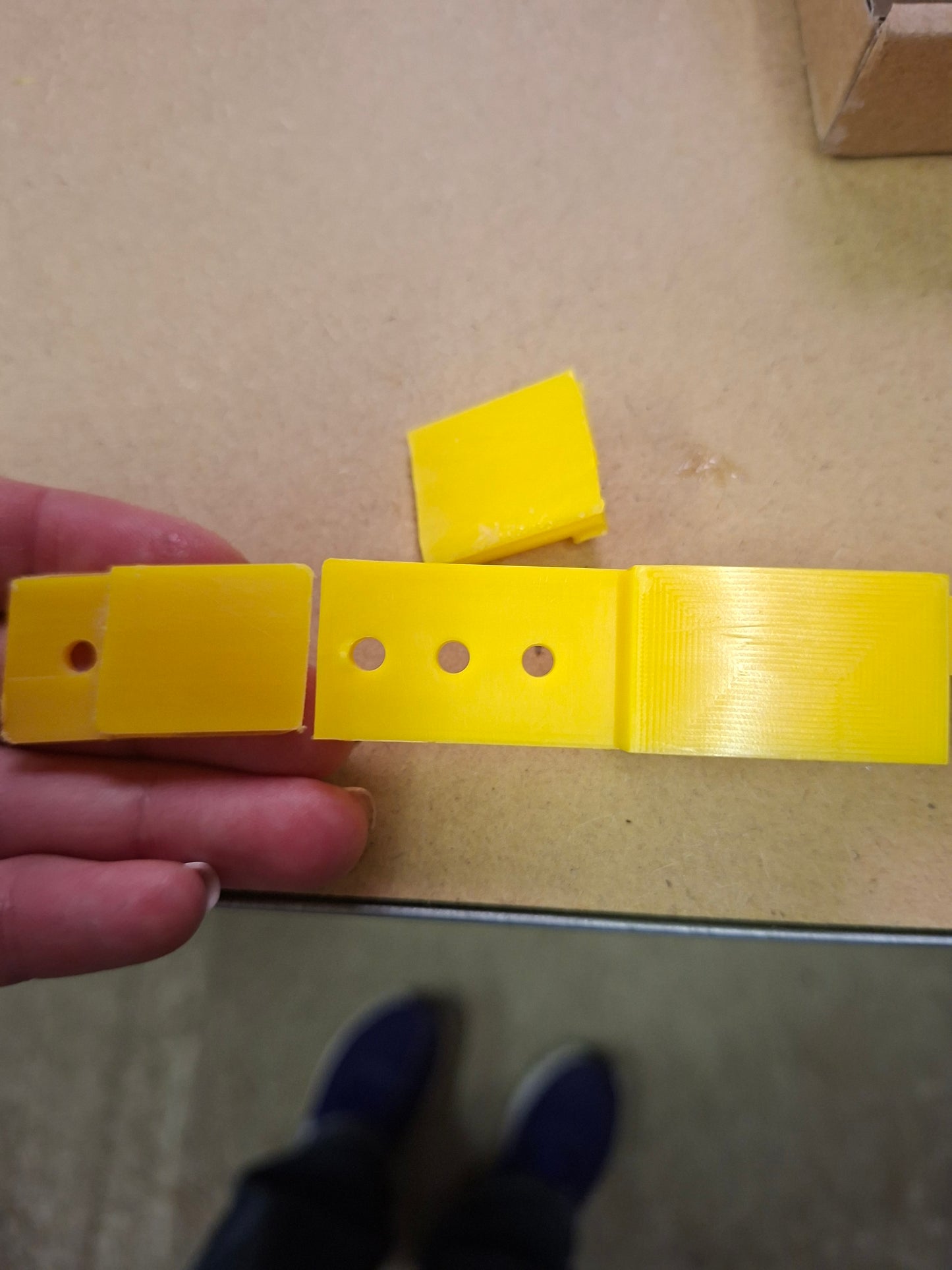 Multi-Guard Extender for wider hive openings